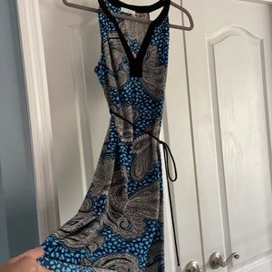 Classy paisley print dress!